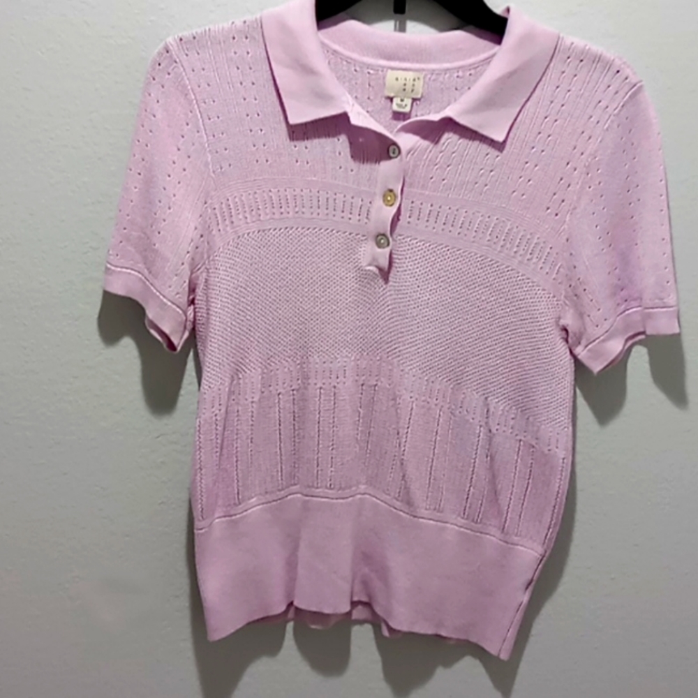 Knit, short sleeve sweater